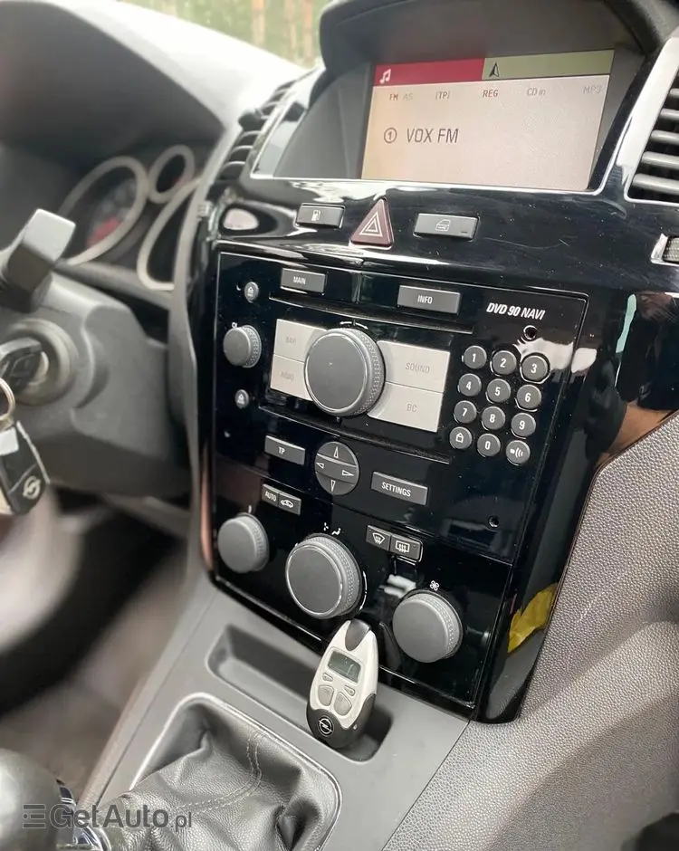 OPEL Zafira 1.6 Cosmo