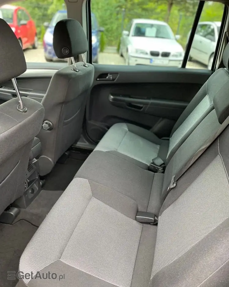 OPEL Zafira 1.6 Cosmo