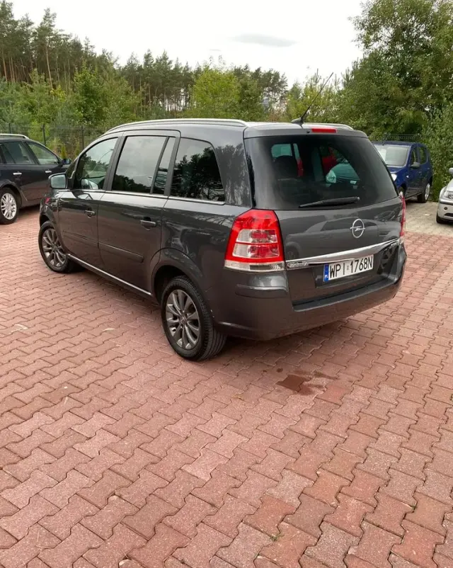 OPEL Zafira 1.6 Cosmo