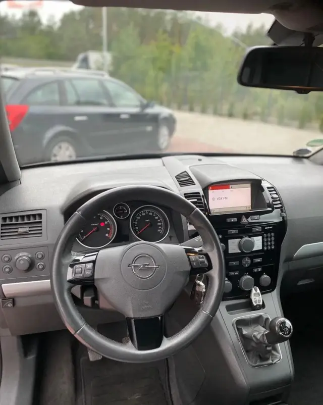 OPEL Zafira 1.6 Cosmo