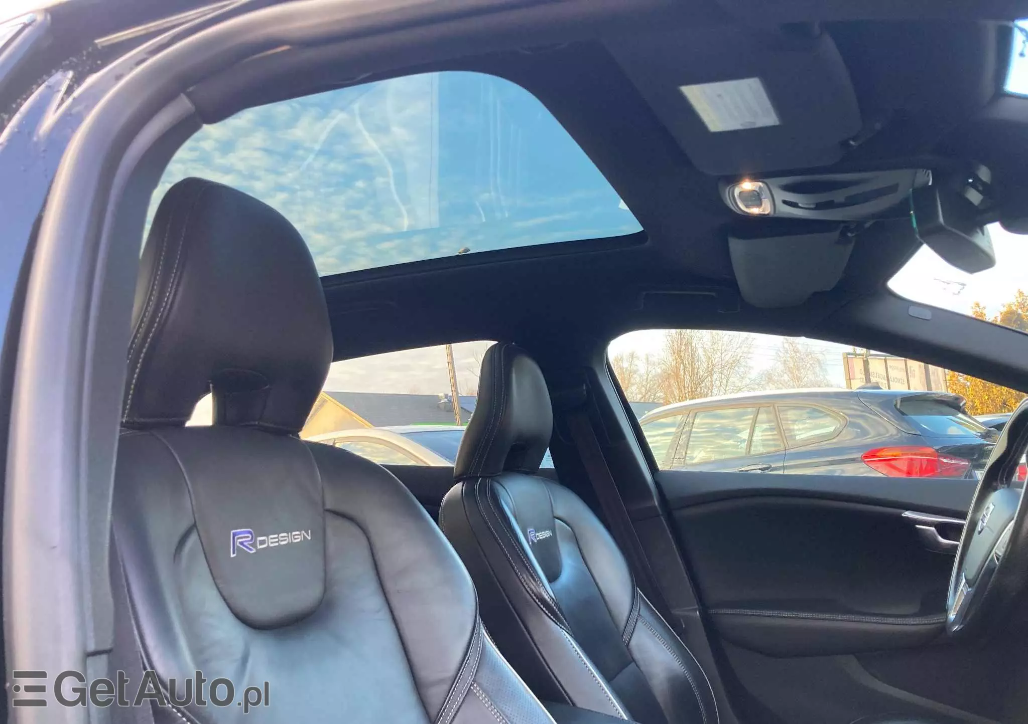 VOLVO V40 D2 R Design