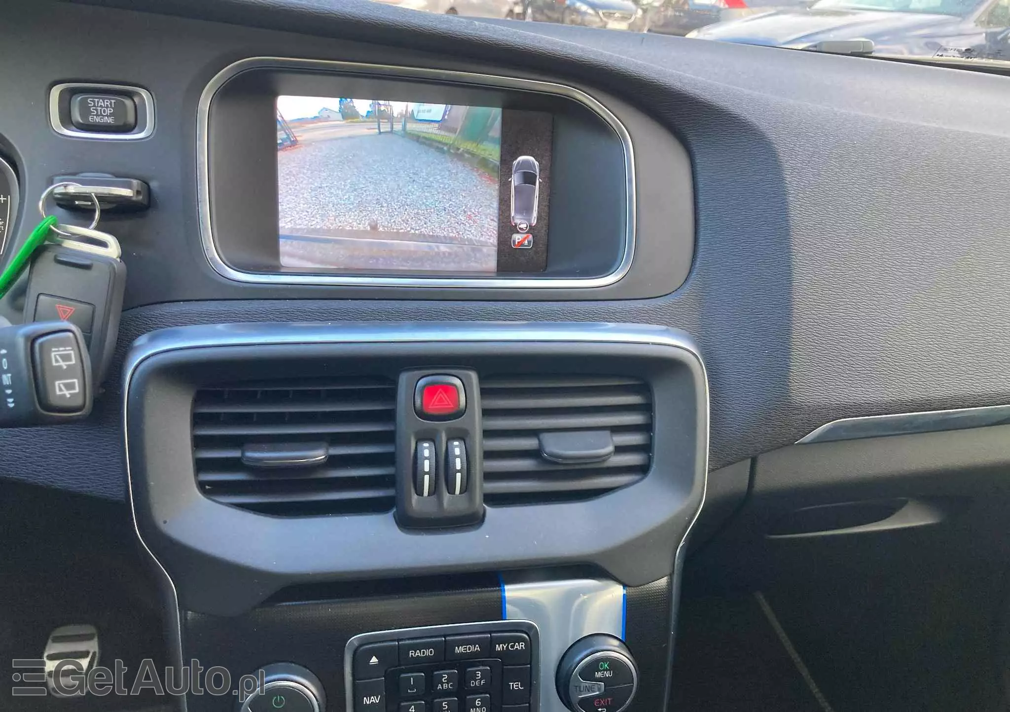 VOLVO V40 D2 R Design