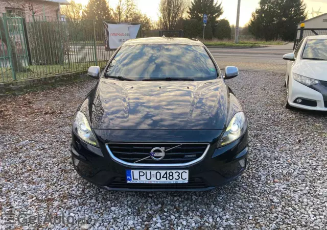 VOLVO V40 D2 R Design