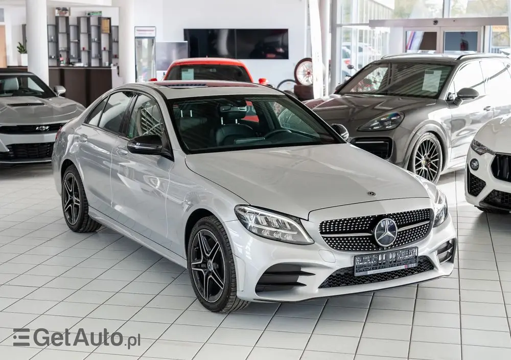 MERCEDES-BENZ Klasa C 300 4MATIC 9G-TRONIC