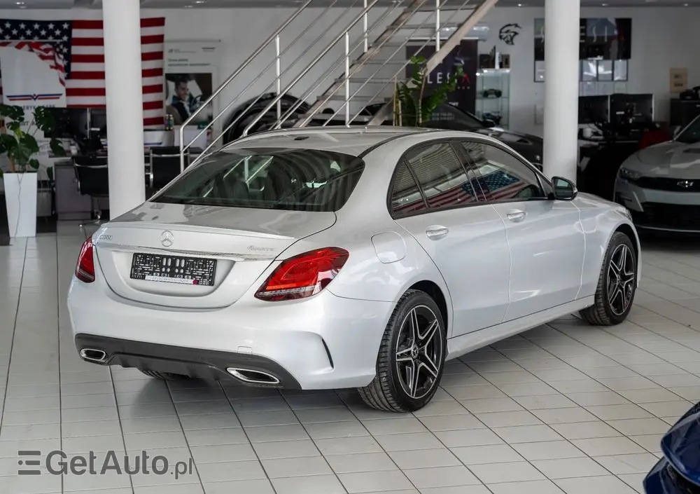 MERCEDES-BENZ Klasa C 300 4MATIC 9G-TRONIC