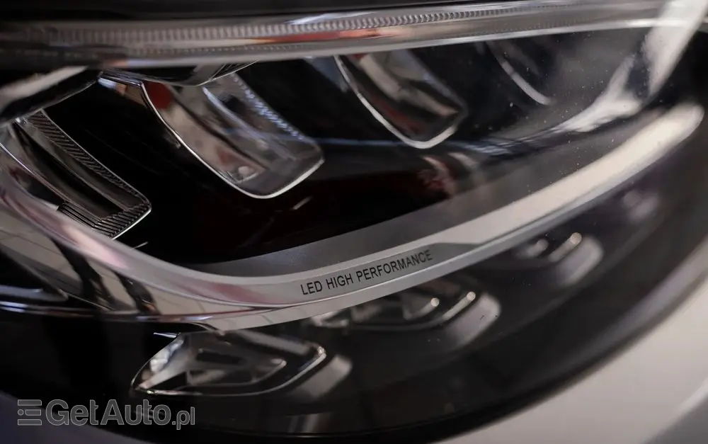 MERCEDES-BENZ Klasa C 300 4MATIC 9G-TRONIC