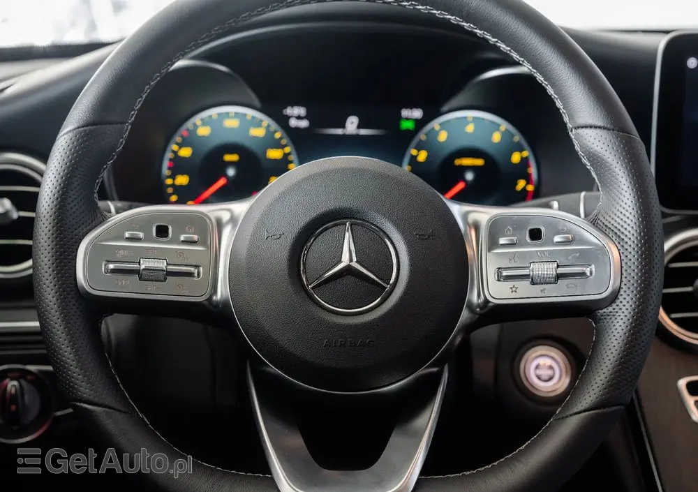MERCEDES-BENZ Klasa C 300 4MATIC 9G-TRONIC