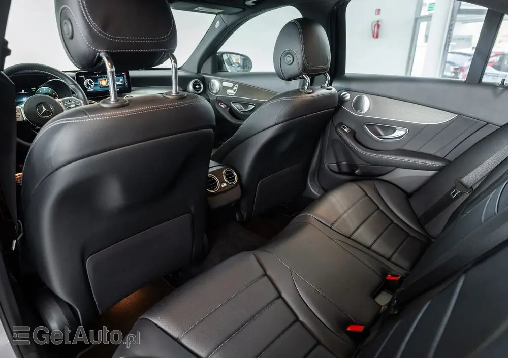 MERCEDES-BENZ Klasa C 300 4MATIC 9G-TRONIC
