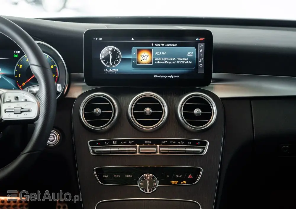 MERCEDES-BENZ Klasa C 300 4MATIC 9G-TRONIC