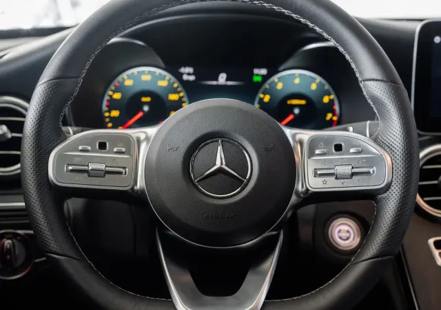 MERCEDES-BENZ Klasa C 300 4MATIC 9G-TRONIC