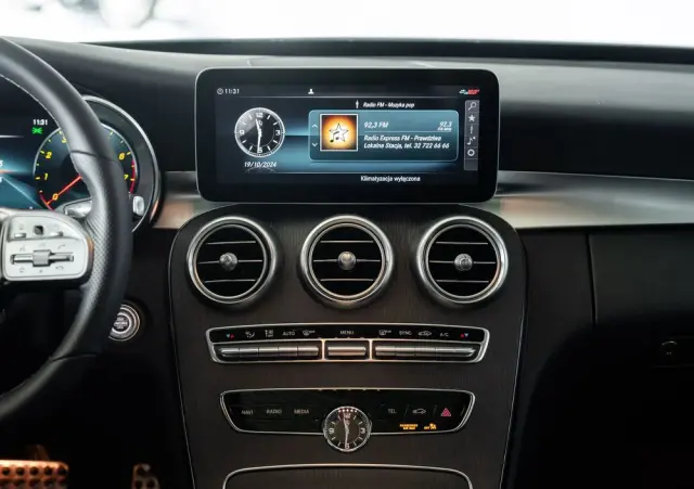 MERCEDES-BENZ Klasa C 300 4MATIC 9G-TRONIC