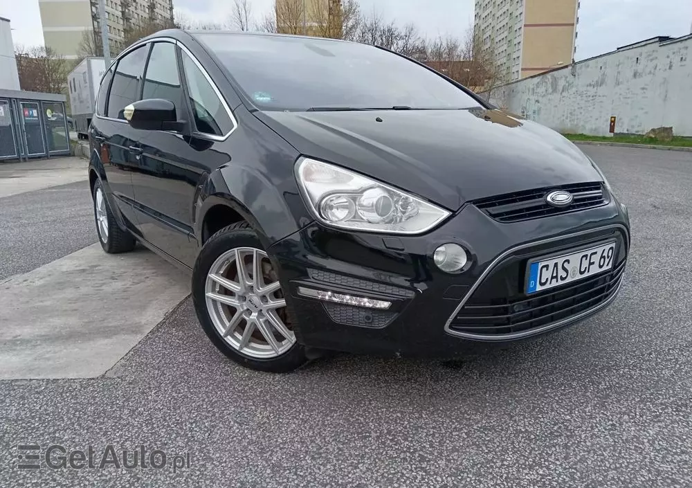 FORD S-Max 2.0 EcoBoost Titanium