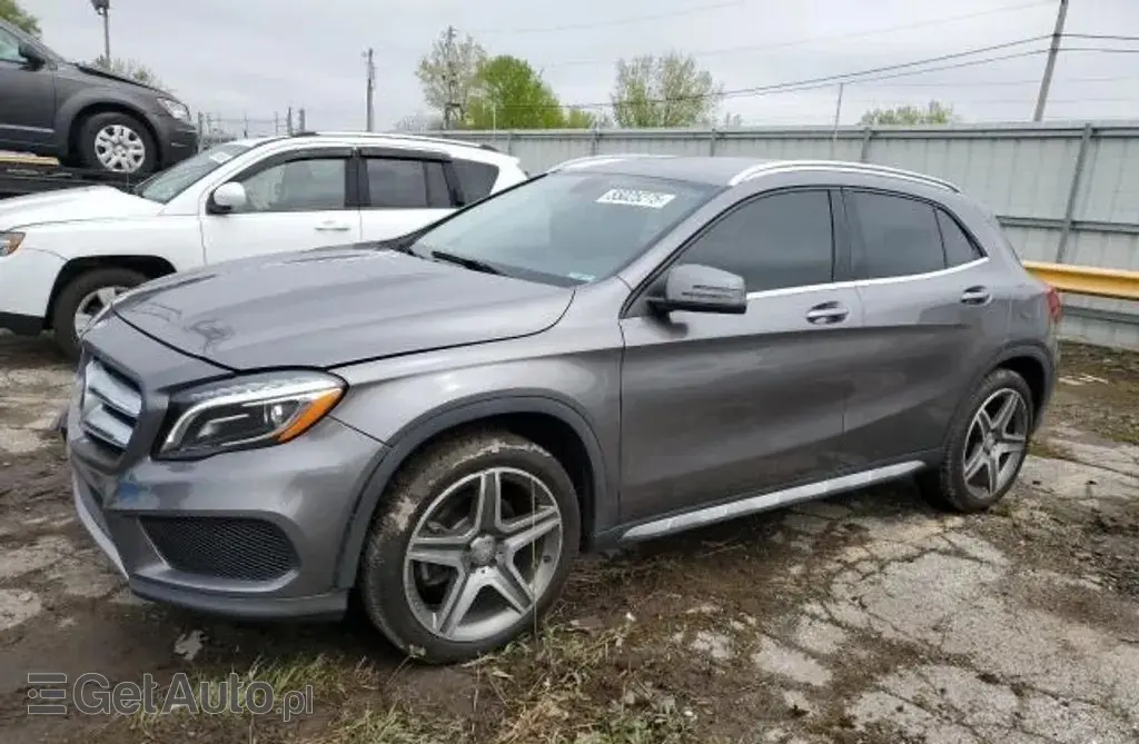 MERCEDES-BENZ GLA 