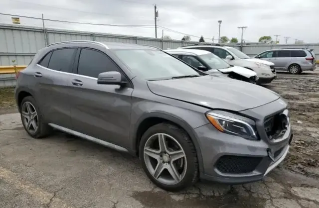 MERCEDES-BENZ GLA 