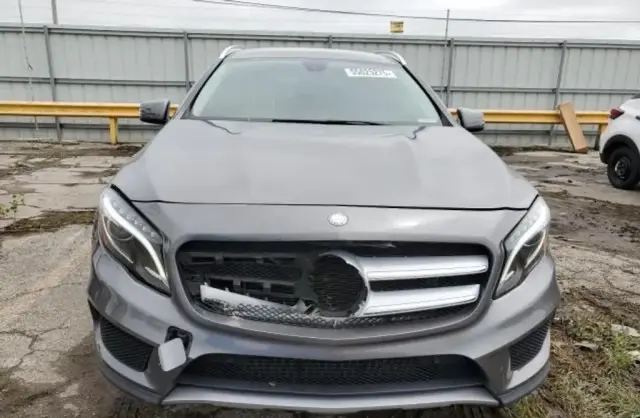 MERCEDES-BENZ GLA 