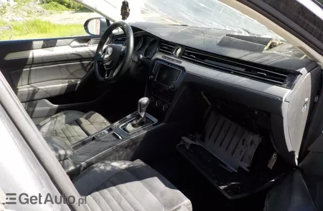 VOLKSWAGEN Passat Variant 1.6 TDI SCR DSG