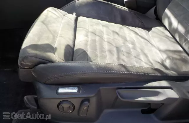 VOLKSWAGEN Passat Variant 1.6 TDI SCR DSG