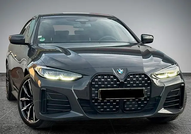 BMW Seria 4 420d xDrive Sport-Aut M Sport