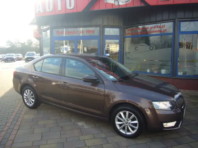 SKODA Octavia Ambition