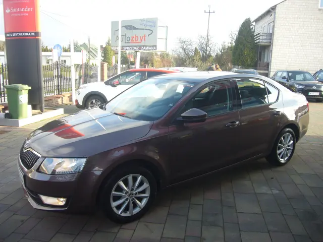 SKODA Octavia Ambition