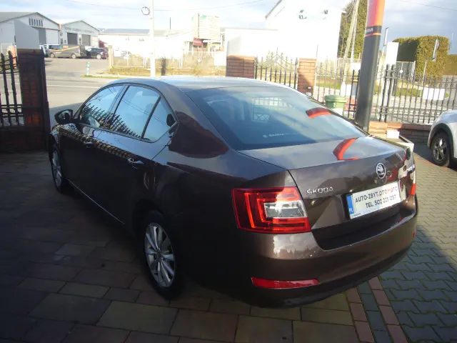 SKODA Octavia Ambition