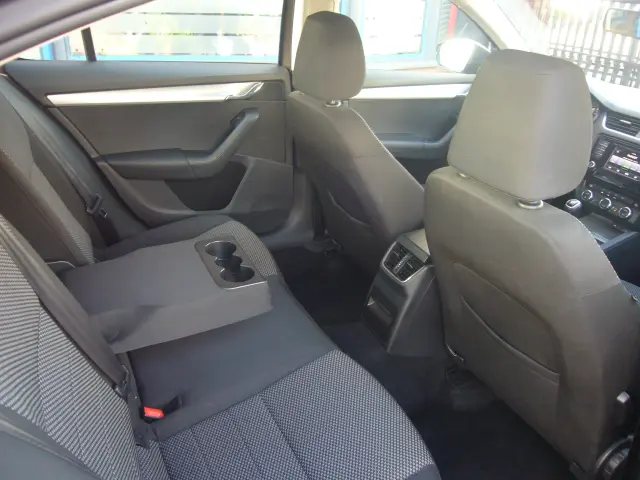 SKODA Octavia Ambition