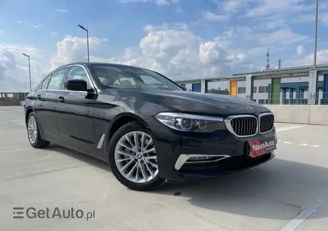 BMW Seria 5 530e iPerformance xDrive Luxury Line
