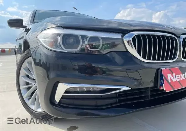 BMW Seria 5 530e iPerformance xDrive Luxury Line