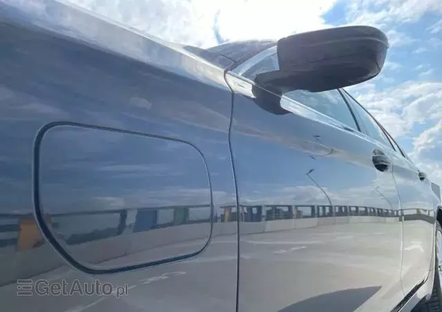 BMW Seria 5 530e iPerformance xDrive Luxury Line