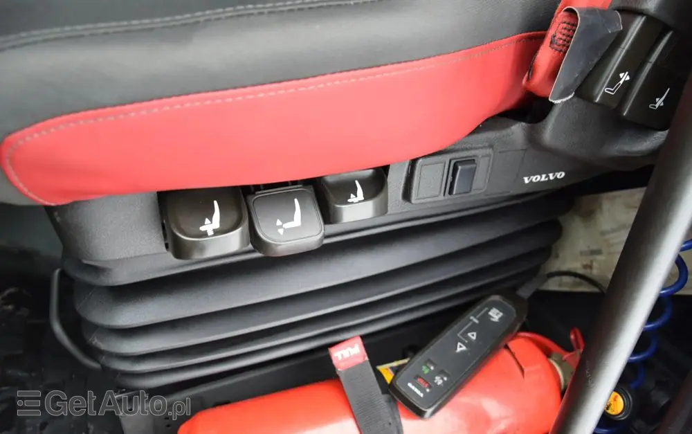 VOLVO FH500 / NISKA KABINA / HYDRAULIKA / EURO 6 / ACC / LEDY / ALUFELGI / SERWISOWANY / SPROWADZONY 