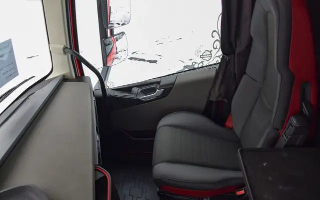 VOLVO FH500 / NISKA KABINA / HYDRAULIKA / EURO 6 / ACC / LEDY / ALUFELGI / SERWISOWANY / SPROWADZONY 