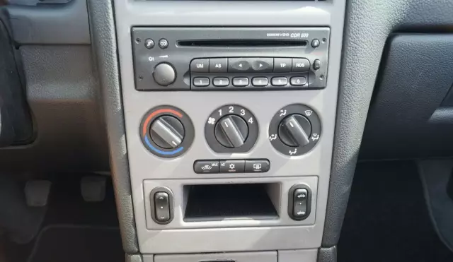 OPEL Astra 1.6 16V (101 KM)