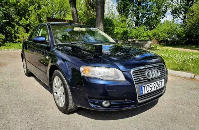 AUDI A4 