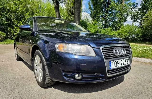 AUDI A4 