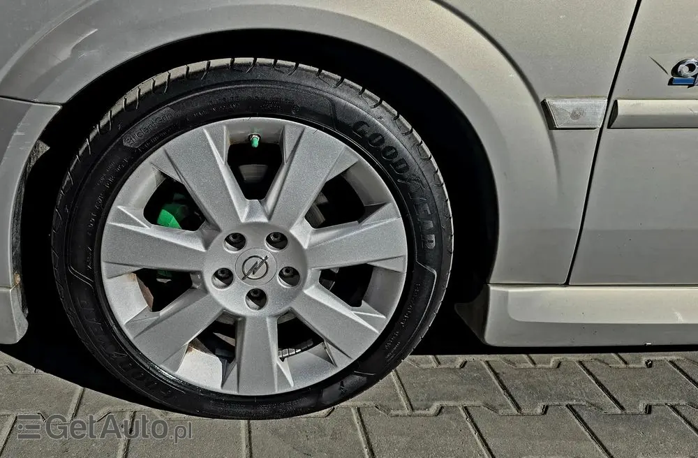 OPEL Vectra 2.0 Turbo Cosmo