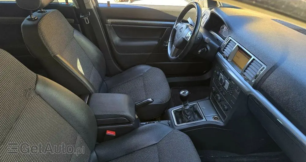 OPEL Vectra 2.0 Turbo Cosmo