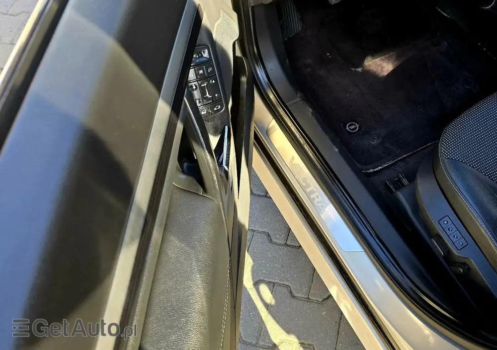OPEL Vectra 2.0 Turbo Cosmo
