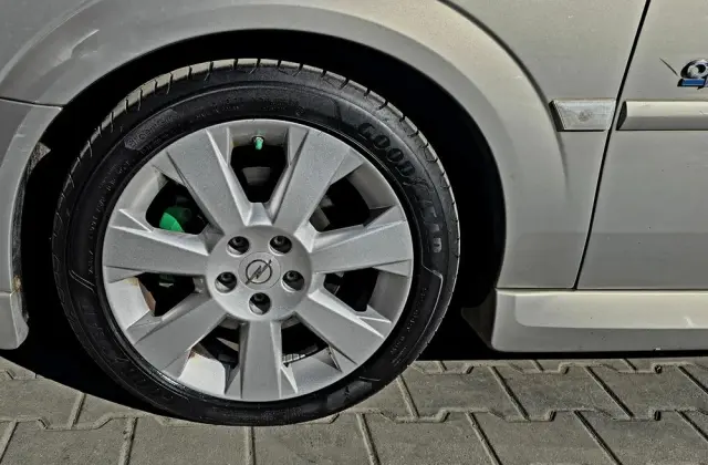 OPEL Vectra 2.0 Turbo Cosmo