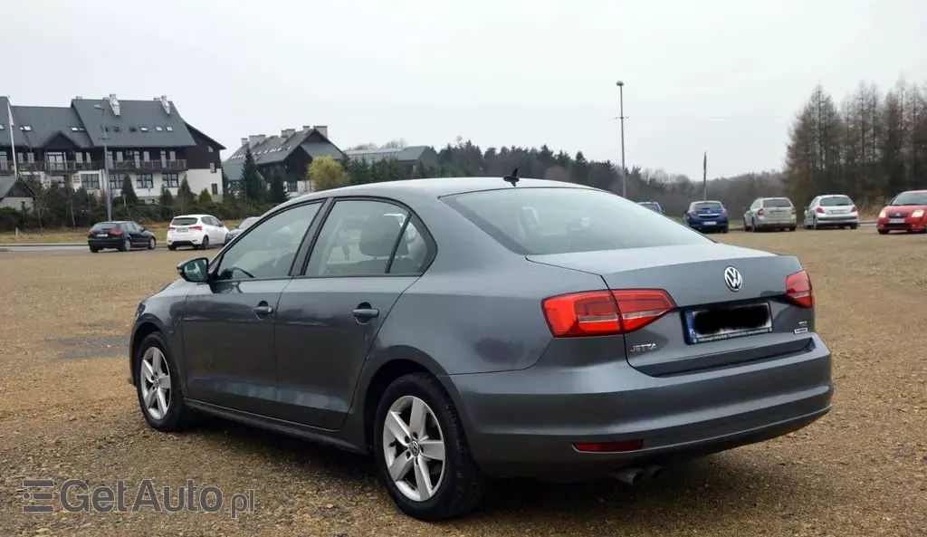 VOLKSWAGEN Jetta 
