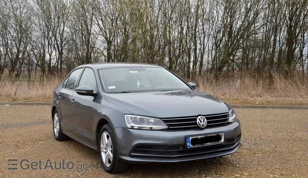 VOLKSWAGEN Jetta 