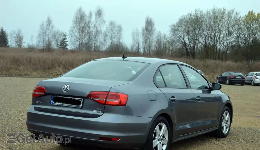 VOLKSWAGEN Jetta 