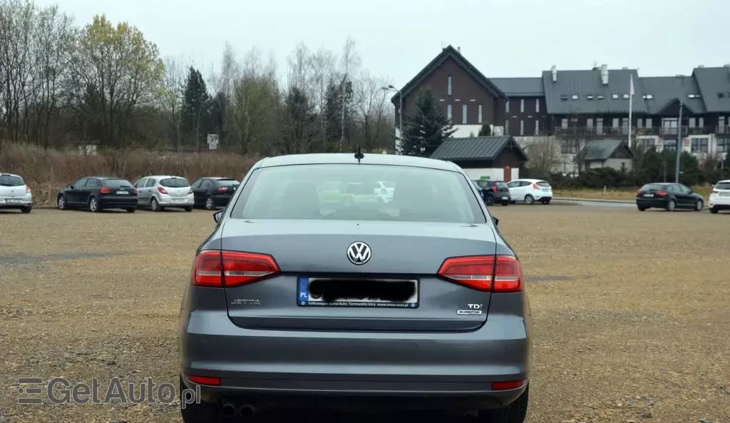 VOLKSWAGEN Jetta 