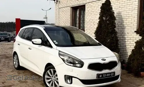 KIA Carens 