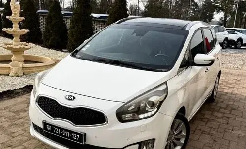 KIA Carens 