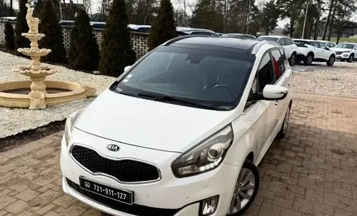 KIA Carens 