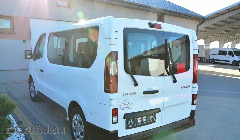 RENAULT Trafic 