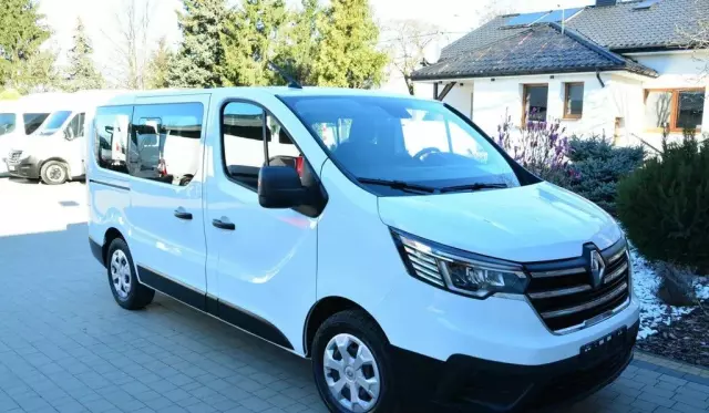 RENAULT Trafic 