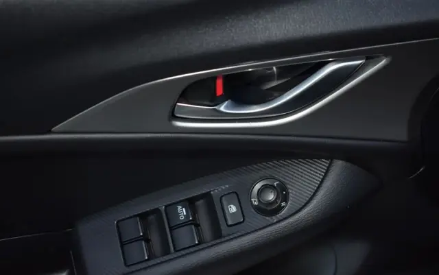 MAZDA CX-3 SKYACTIV-D 105 FWD Exclusive-Line