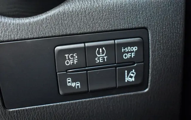 MAZDA CX-3 SKYACTIV-D 105 FWD Exclusive-Line