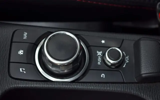 MAZDA CX-3 SKYACTIV-D 105 FWD Exclusive-Line